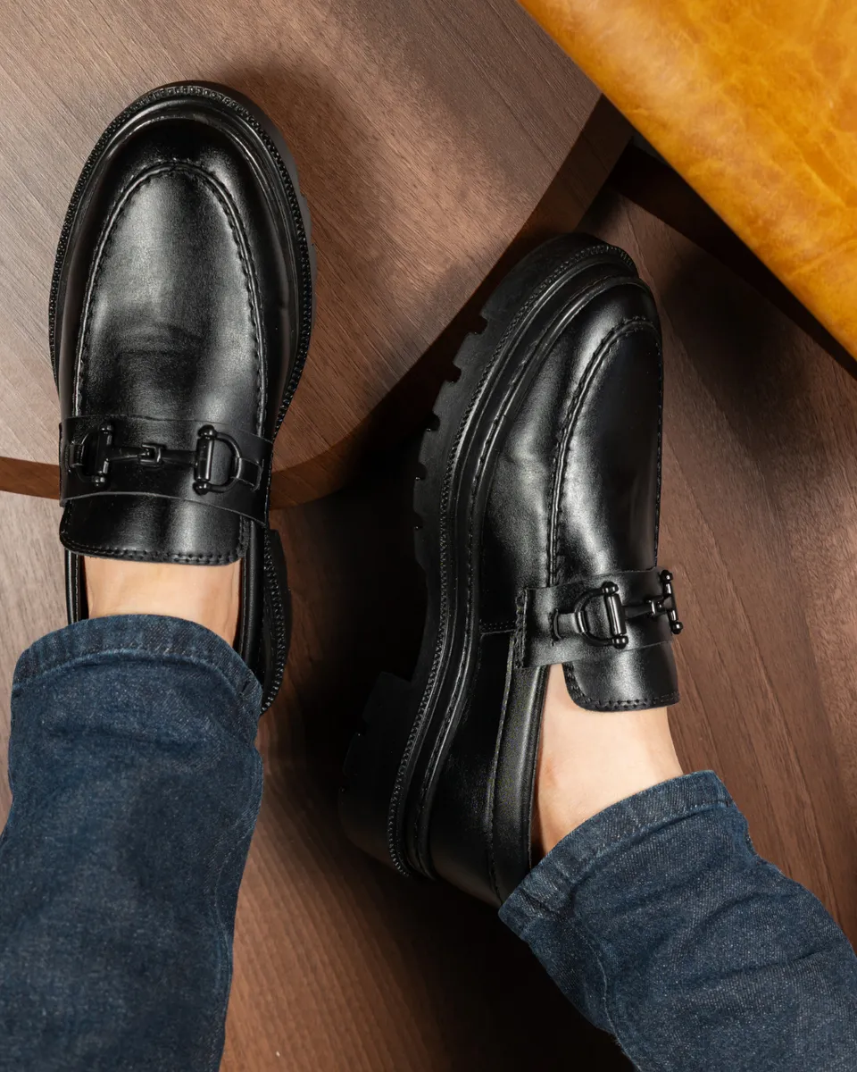 Sapato Social Masculino Mocassim Thézb Sem Cadarço PVC - Imagem 5