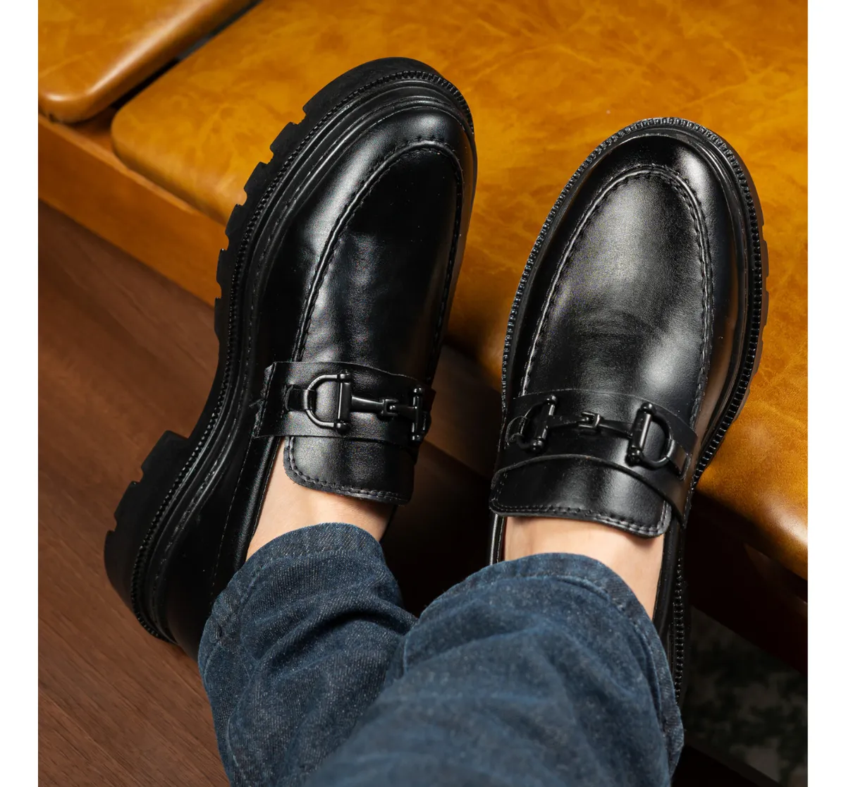 Sapato Social Masculino Mocassim Thézb Sem Cadarço PVC - Imagem 4