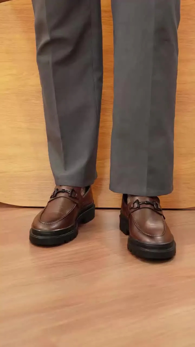 Sapato Social Masculino Mocassim Thézb Sem Cadarço PVC - Imagem 12