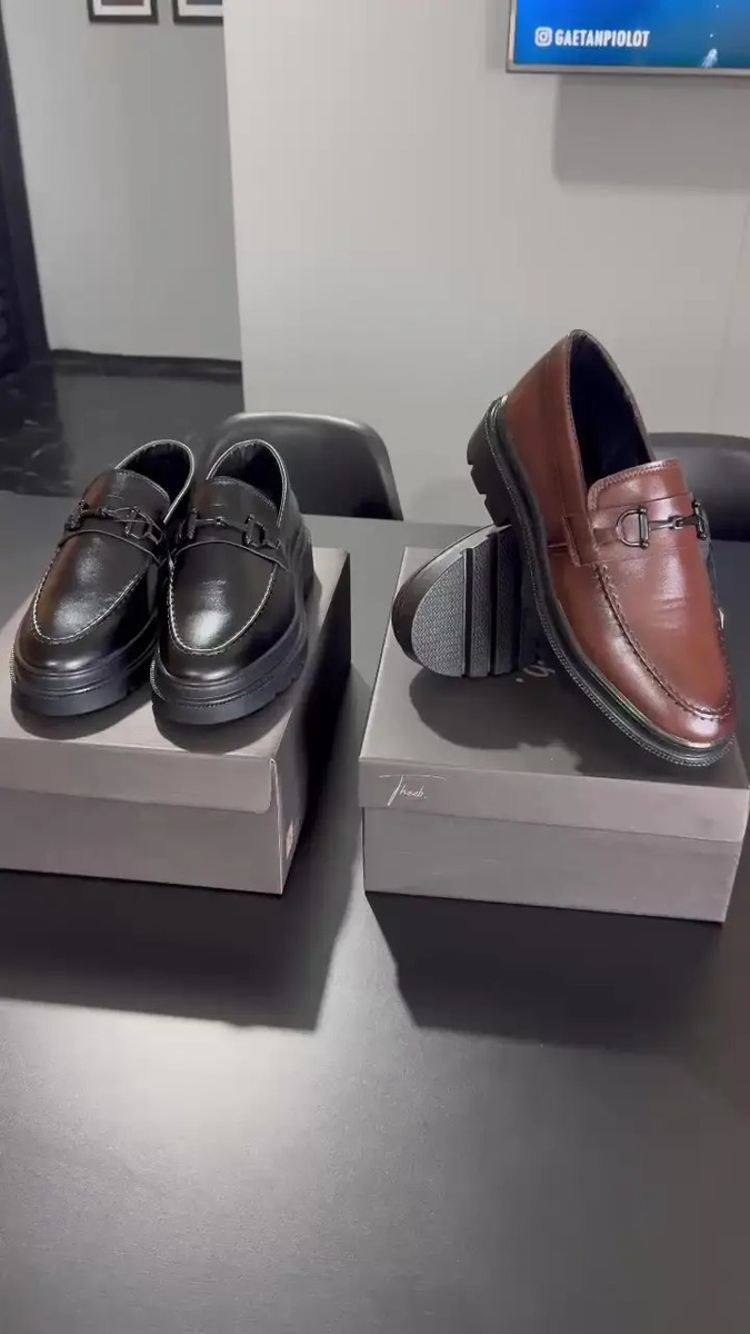 Sapato Social Masculino Mocassim Thézb Sem Cadarço PVC - Imagem 2